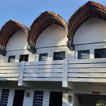 Point F Siargao Apartman Catangnan Kültér fotó