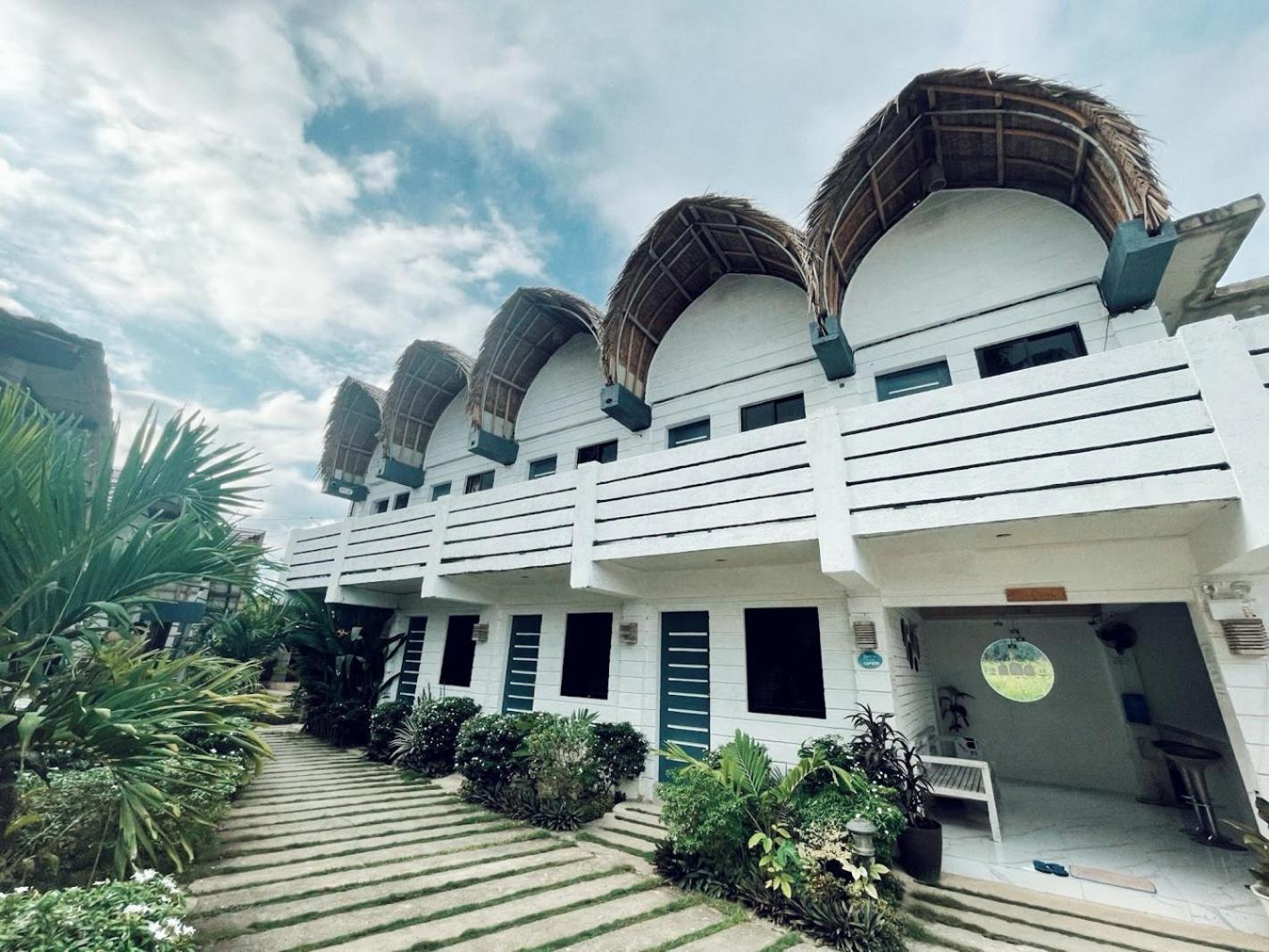 Point F Siargao Apartman Catangnan Kültér fotó
