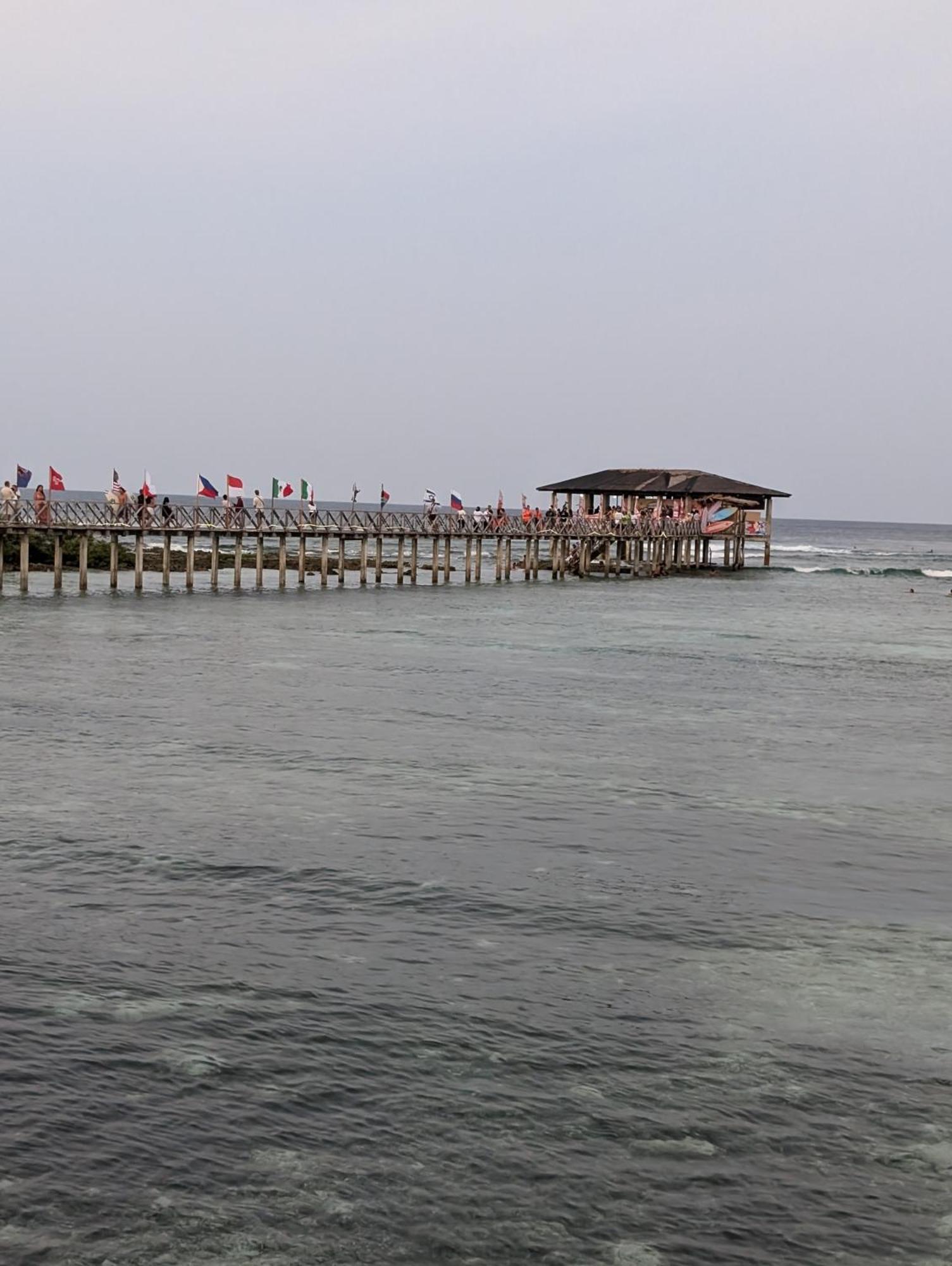 Point F Siargao Apartman Catangnan Kültér fotó
